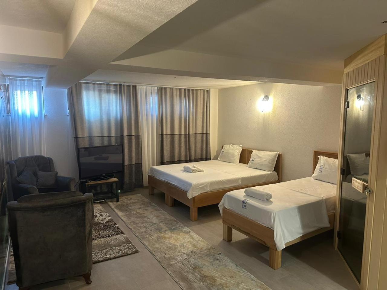Hotel Inn Πρίζρεν Εξωτερικό φωτογραφία